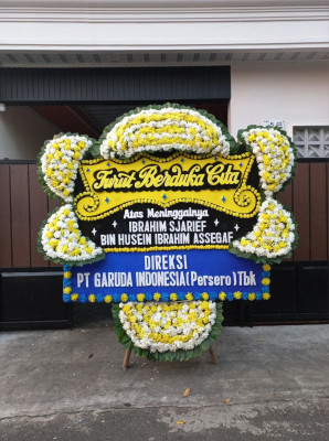 Papan Bunga Duka di Curug Manis