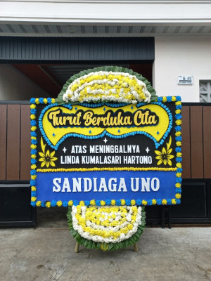 Papan Bunga Duka di Curug Manis